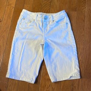 Justice short ms size 8 - white in color